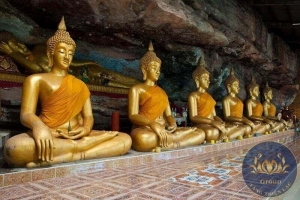 Tranh dán tường Phật Thích Ca nhiều vị ngồi tĩnh tâm