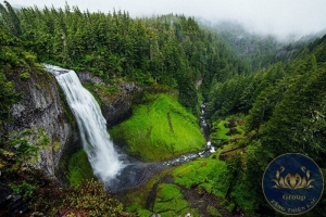 Tranh thác nước núi rừng đẹp