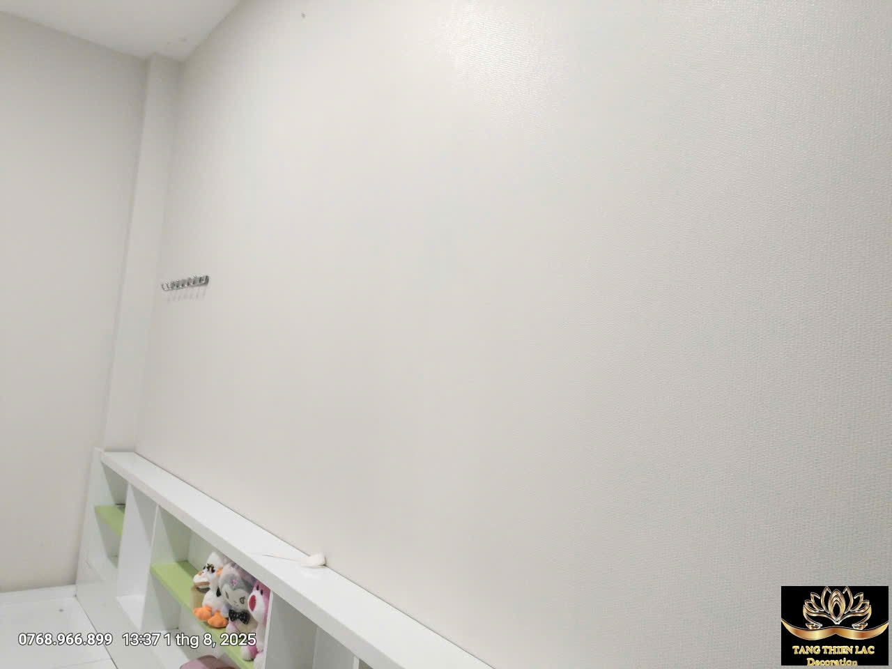giấy dán tường phòng ngủ