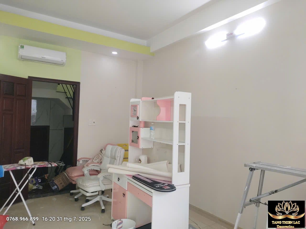thi công giấy dán tường