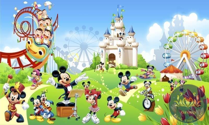 Tranh dán tường Chuột Mickey vui chơi ngoài công viên phòng ngủ bé gái dễ thương nhất hiện nay